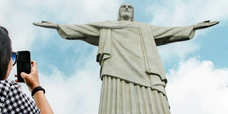 por cuánto superó al Cristo Redentor