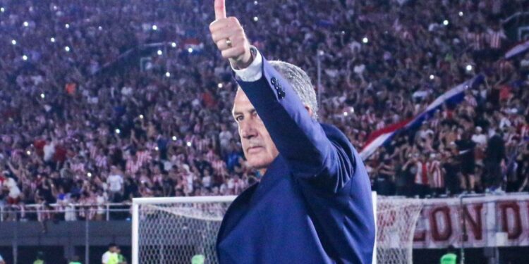 sacó del pozo a Paraguay y se metió en zona de clasificación