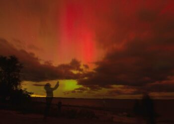 Northern lights should flourish amid solar maximum: How to see auroras