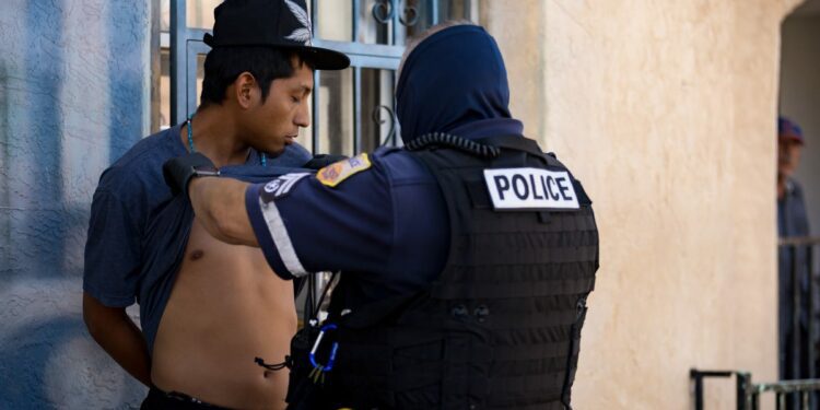 Foreign terrorists or petty thieves? Tren de Aragua roils election