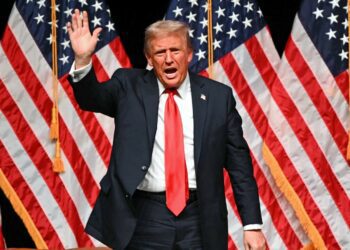 Donald Trump's team readying regressive legal immigration overhaul: Report