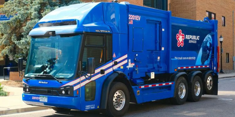 Louisville launches America's first 100% electric garbage truck fleet