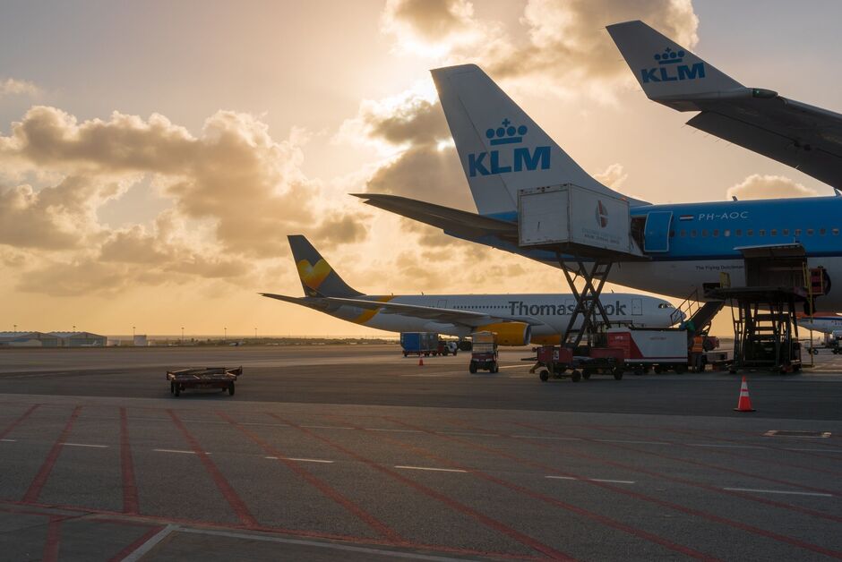 Planes at Queen Beatrix International Airport. Aruba.