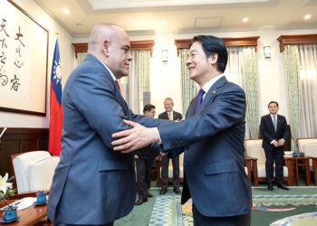 Lai welcomes head of Paraguay Senate