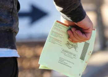 How many Electoral College votes does Arizona have?