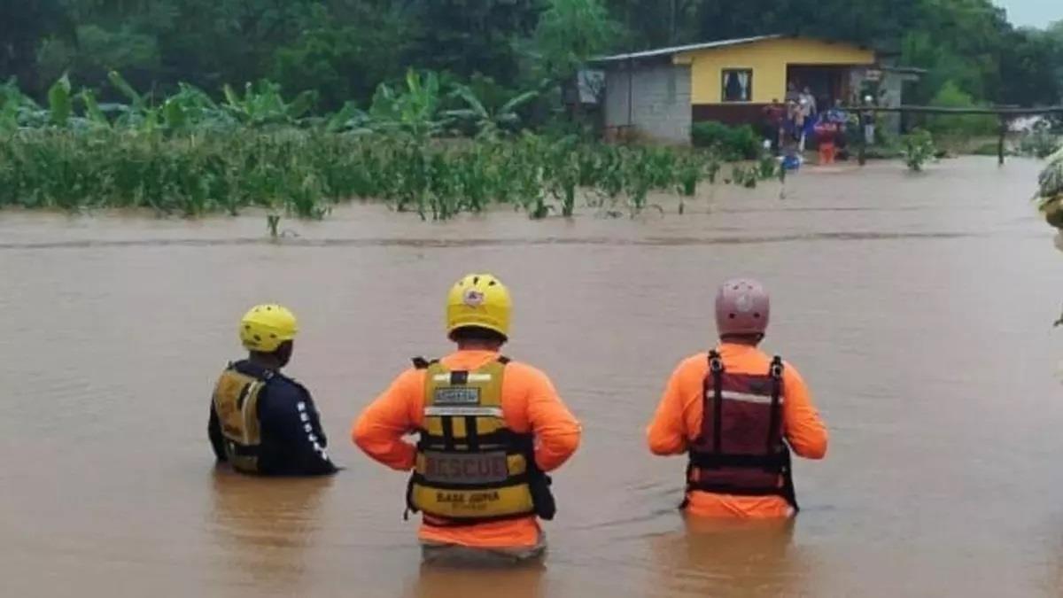 The Storm Known As Rafael Hit Panama Tuesday November 5 Image