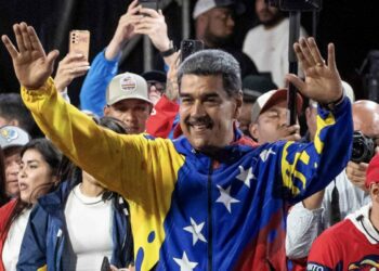 In seeking to forge new relations, Venezuela's Maduro congratulates Trump on election win