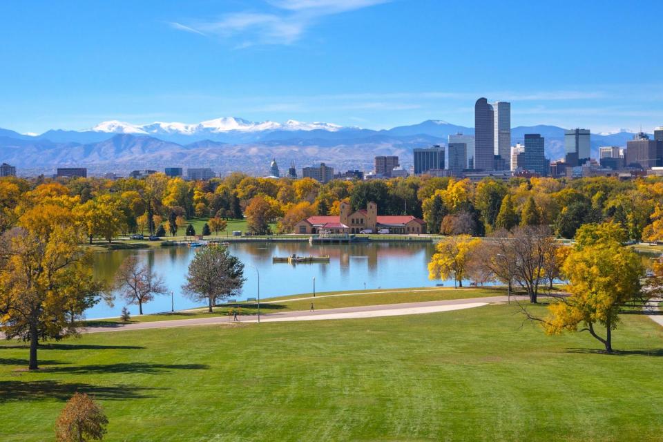 PHOTO: In this undated file photo, the Denver skyline is shown in autumn in a view from City Park. (STOCK IMAGE/Getty Images)