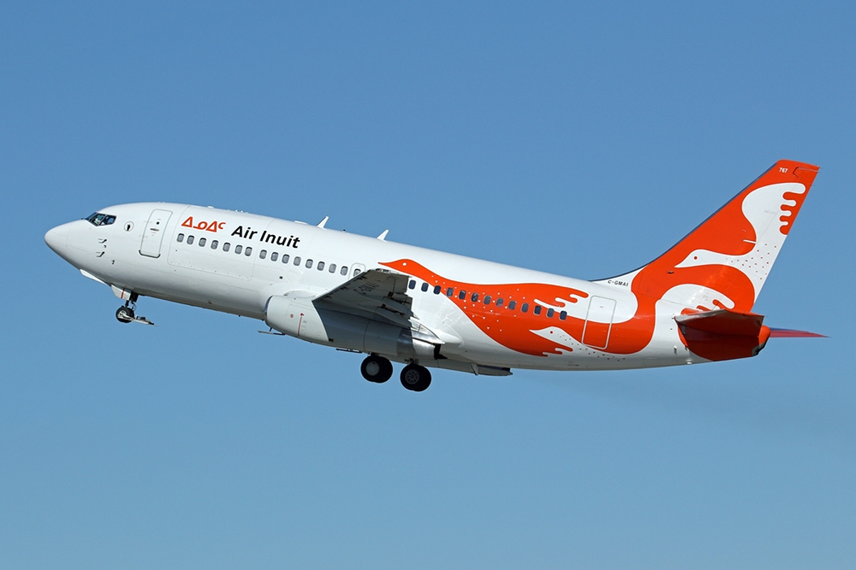 Air Inuit Boeing 737 200