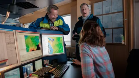 Bjorn Eriksson Kelly Hogan and colleagues map the Petermann fjord