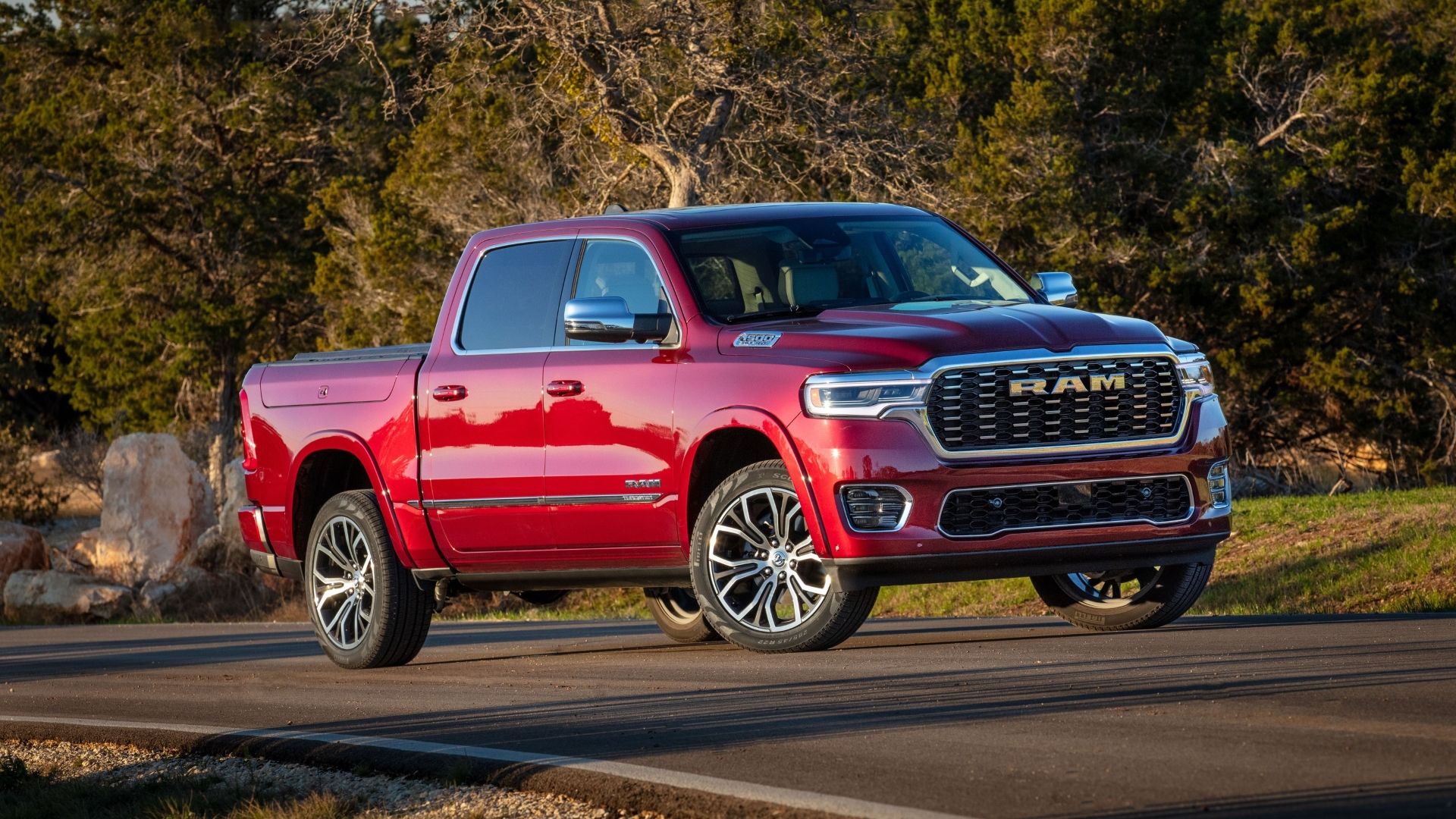 Front 3/4 shot of the 2025 Ram 1500 Tungsten