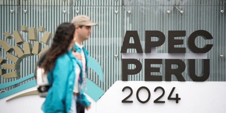 China's Xi heads to Peru to boost Latin America ties