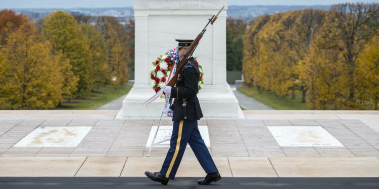 An Army general's final 'walk' at the Tomb of the Unknowns