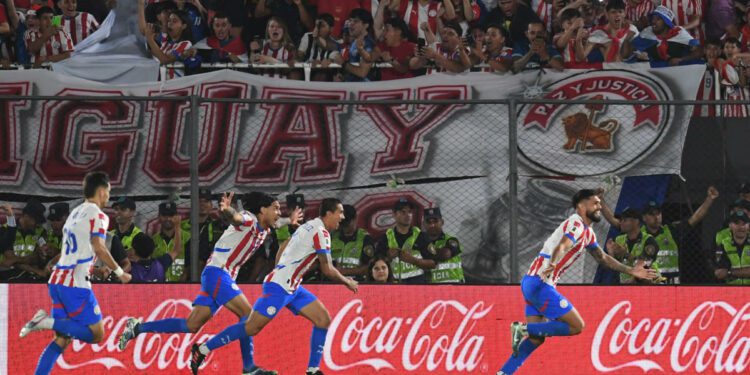 🌎 Paraguay stun Argentina; Vini Jr. penalty miss haunts Brazil