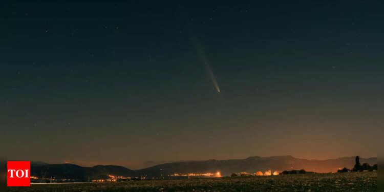 Satellite captures fireball exploding over North America |