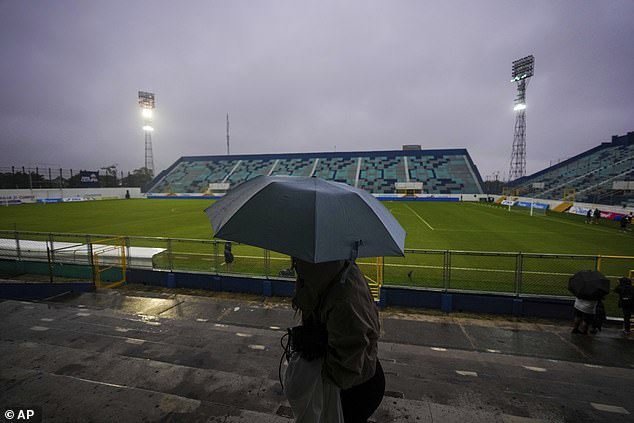 Reporters arrive at Francisco Morazan stadium for a Honduras national team training session ahead of a CONCACAF Nations League quarterfinals first leg soccer match against Mexico, in San Pedro Sula, Honduras, Thursday, November 14, 2024