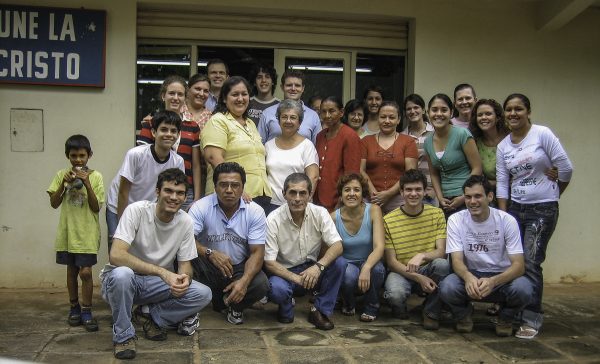 Members of the Capiatá Church of Christ in Asunción, Paraguay, gather for a photo. The congregation later merged with the Sacramento Church of Christ, planted by the Asunción mission team.