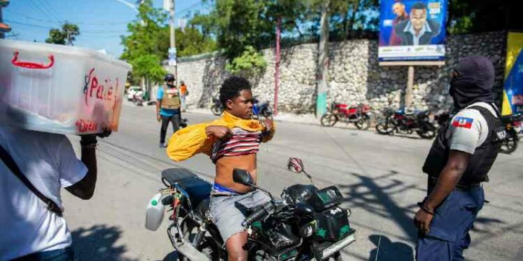 Haiti violence: UN says more than 40,000 flee Port-au-Prince violence in 10 days