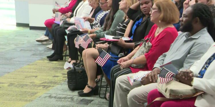 40 new citizens take oath of allegiance at special South Florida ceremony ahead of Veterans Day