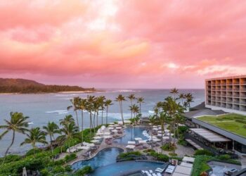 7 Memorable Thanksgiving Getaways For 2024: Family, Luxury And Sun