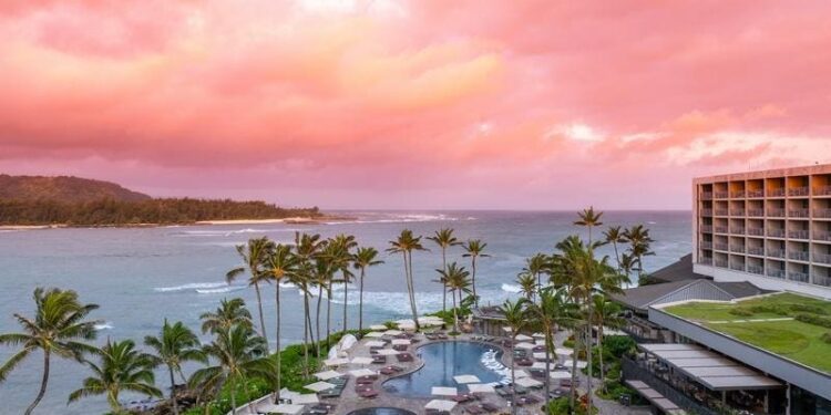 7 Memorable Thanksgiving Getaways For 2024: Family, Luxury And Sun