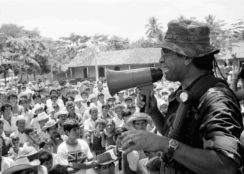 Col. Sigifredo Ochoa Pérez, the former commander of the counterinsurgency unit Destacamiento Militar 2 and then head of the Fourth Brigade, speaks at a public gathering in Sensuntepeque, El Salvador, in September 1984.
