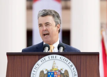 AG Marshall urges U.S. secretary of state to stop plastic negotiations