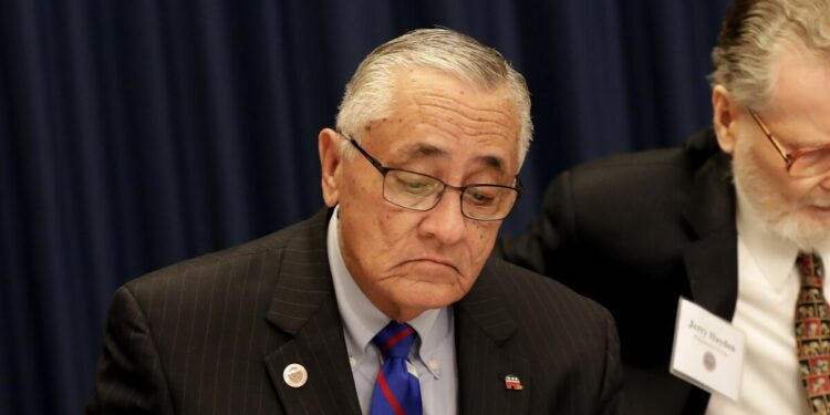 Alberto Gutier, who worked for decades in Arizona politics, dies