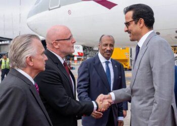 Amir, President Of Costa Rica Unveil ACE Award Monument