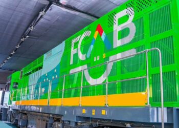 Antofagasta unveils South America's first hydrogen-powered locomotive