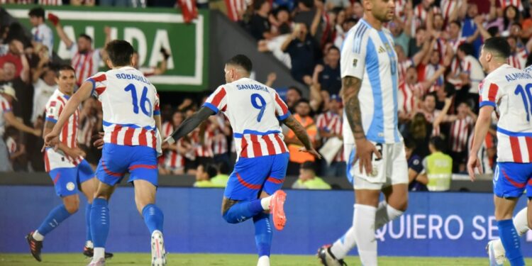 Argentina falls in Paraguay, Brazil held in Venezuela