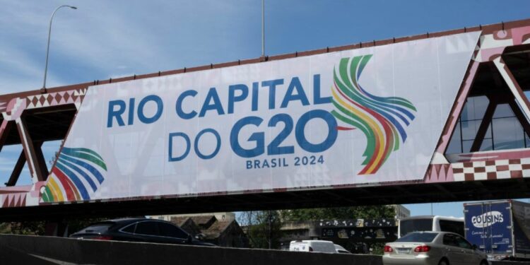 A G20 Summit banner is seen at the Brazil Avenue, north zone of Rio de Janeiro, Brazil, on November 7, 2024.