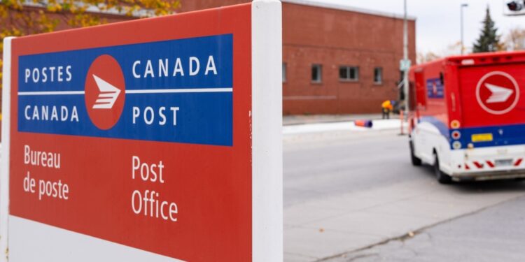Canada Post strike: Postal union issues 72-hour notice