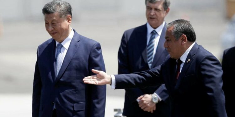 China's Xi Jinping arrives in Peru for APEC summit, Biden meeting