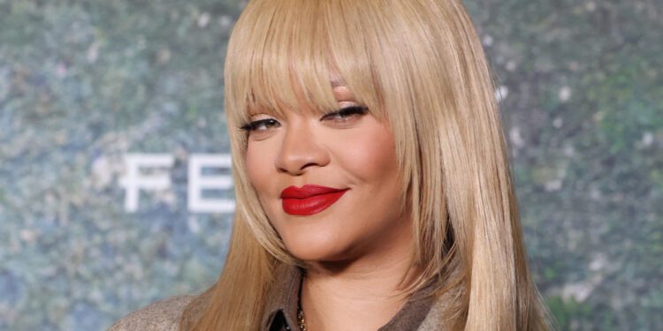 Clap Back Queen Rihanna Takes Down Trump-Supporting Trolls Who Criticized Her Voting Video: “Stick To Your Discounted Crotch. We Out Here Fighting For Its Rights!”