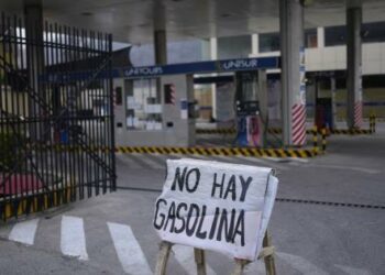 Crisis Económica en Bolivia: Escasez de Combustible