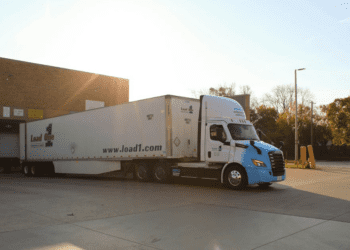 Daimler Truck launches first electric Freightliner eCascadia in Detroit, paving the way for sustainable logistics