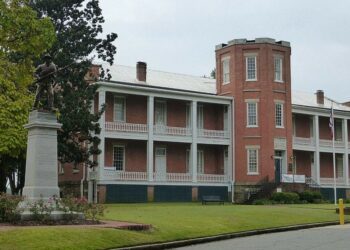 Douglas McArthur, one of America’s most famous warriors, was born in Arkansas