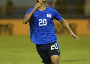 Enrico Dueñas, jugador de El Salvador.