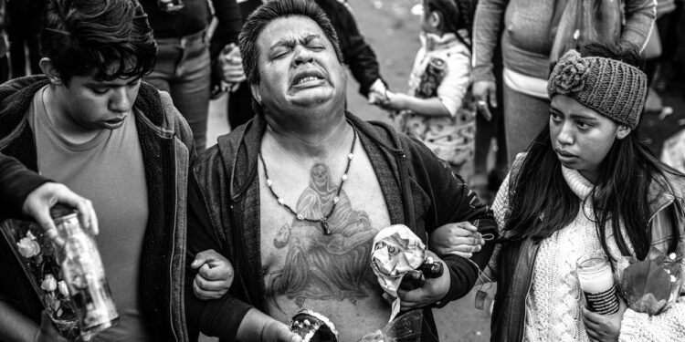 Emanuele Di Cesare's Visual Journey: Stories from South America