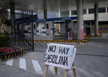 'Everything is expensive!' Bolivia faces a shocking economic collapse