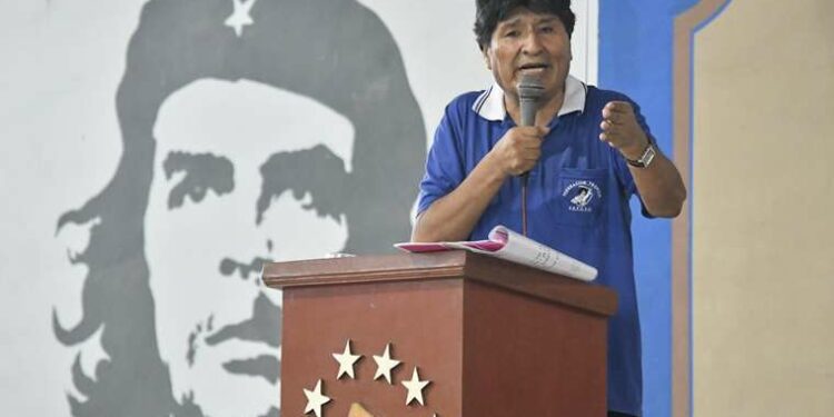 Evo Morales acusa a Donald Trump de financiar un "golpe de Estado" en Bolivia en 2019