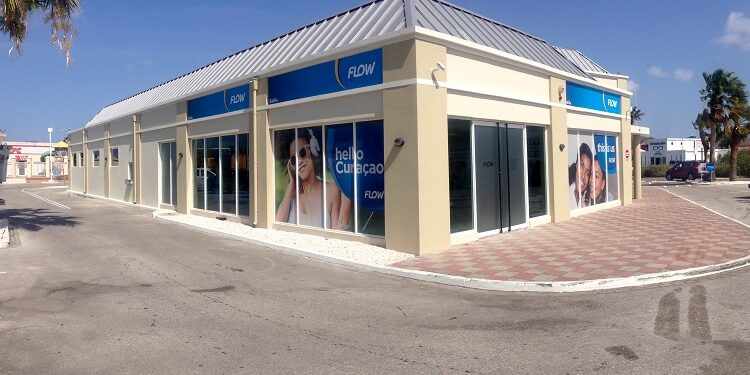 Flow Curaçao director Bart Hofke to retire, reorganization leads to job changes