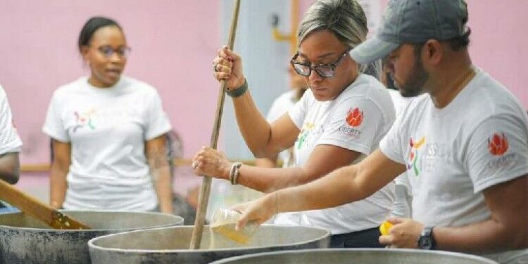 Flow feeds hundreds of homeless people in PoS | Local Business