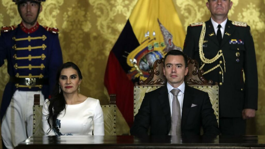 Gobierno de Ecuador suspende por cinco meses a la actual vicepresidenta Verónica Abad, ¿cuál es la razón?