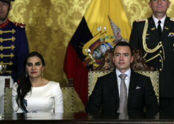 Gobierno de Ecuador suspende por cinco meses a la actual vicepresidenta Verónica Abad, ¿cuál es la razón?