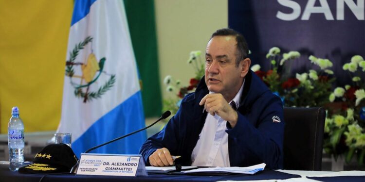 Gobierno de Guatemala denuncia a expresidente por presunta corrupción