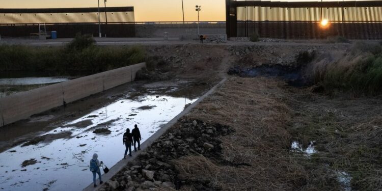 Haitian Migrants Arrive in US in Record Numbers, Fleeing Gang Violence, Hunger