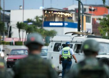 Hallan cuatro cuerpos torturados, decapitados y quemados entre fincas agrícolas en Ecuador