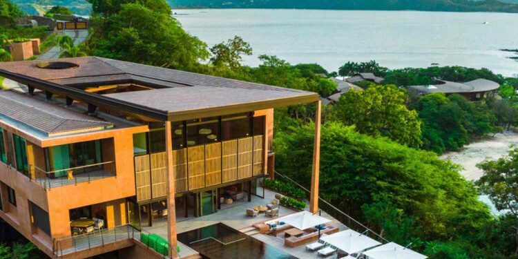 Here's Where Celebrities Stay in Costa Rica's Ultra-Luxe Papagayo Peninsula